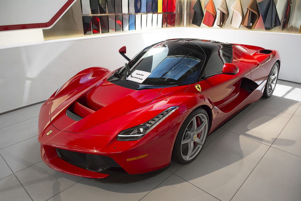 By Axion23 - LaFerrari in Beverly Hills, CC BY 2.0, https://commons.wikimedia.org/w/index.php?curid=41194605